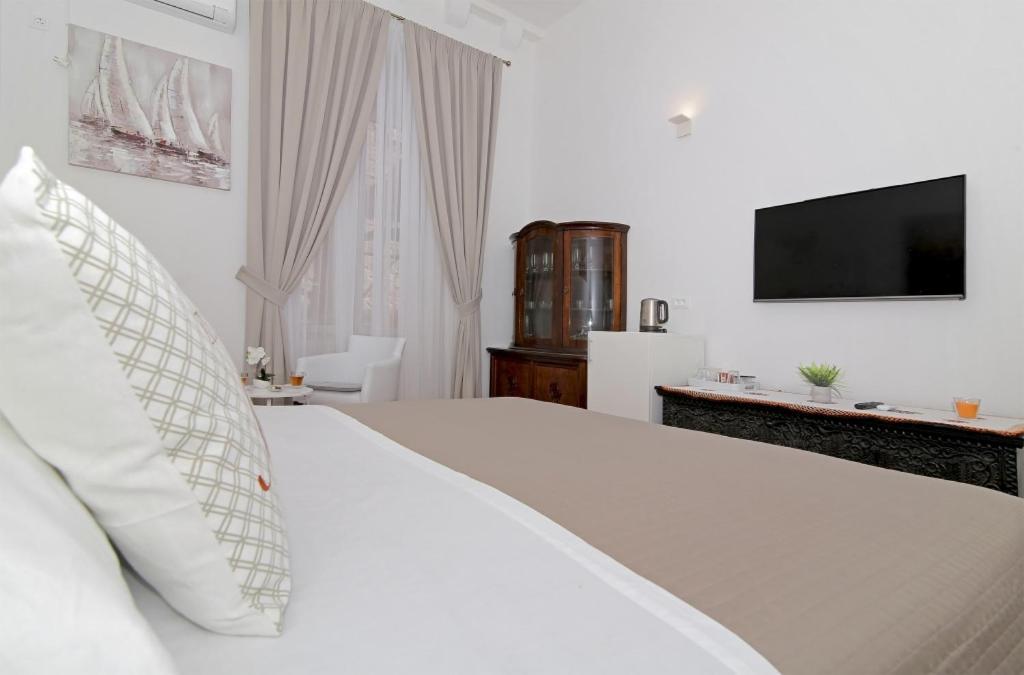 Room In Dubrovnik With Air Conditioning, Wifi Washing Machine 4246-3 Экстерьер фото